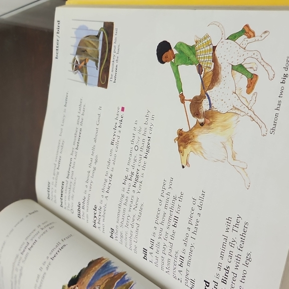 The first dictionary by MacMillan 1981 edition long before Google - Picture 4 of 5